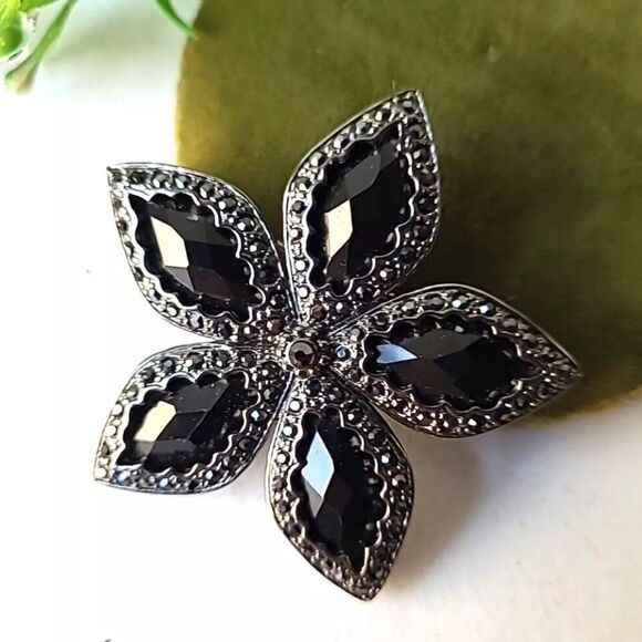 Monet Jewelry - Vintage Monet Signed Japanned Glass Acrylic Rhinestones Pin brooch